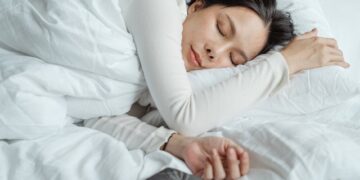 Exploring the Night: How Dream Journaling Can Enhance Your Sleep Quality
